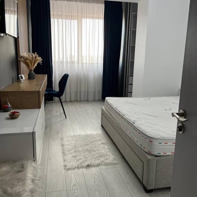 Alquiler de un cómodo apartamento amueblado de 2 habitaciones, 55 m², Constanța, Rumanía